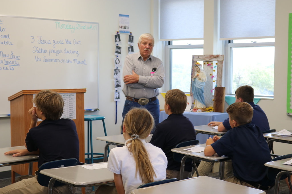 Bryan Gottschalk shares his knowledge and experience about the field of farming with students.